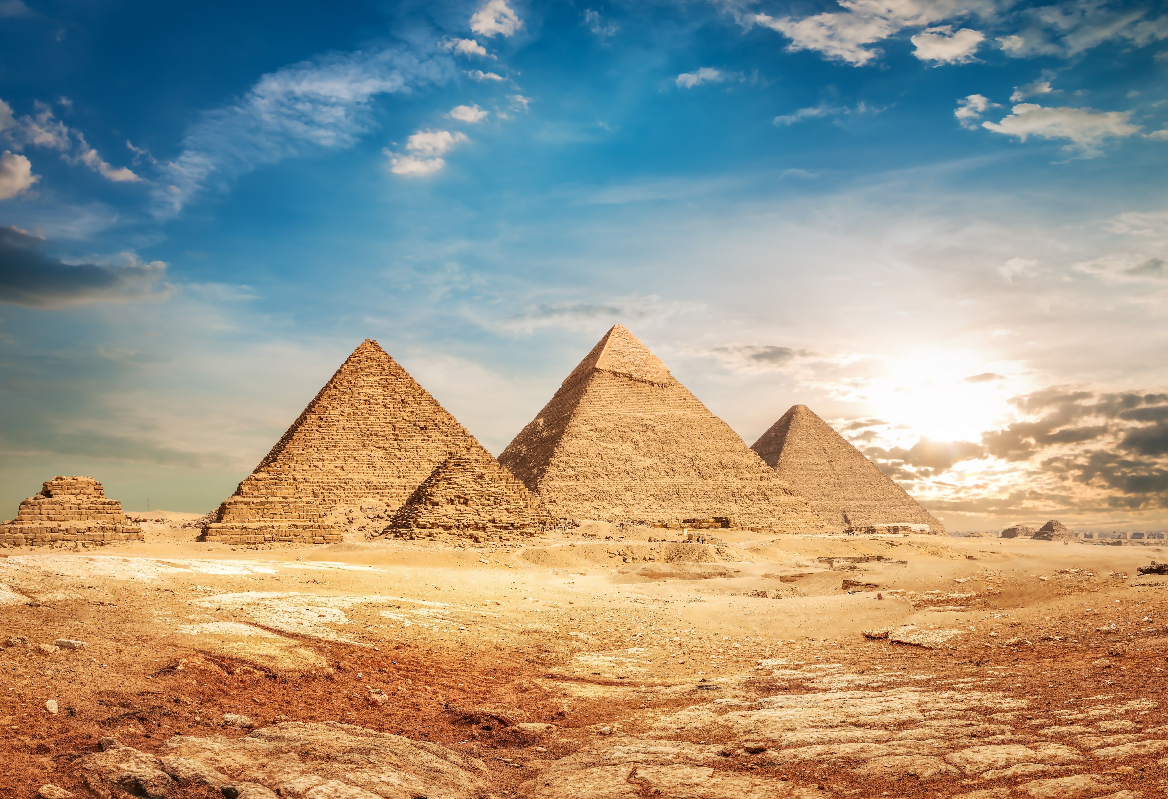 2560 BC The Great Pyramid of Giza