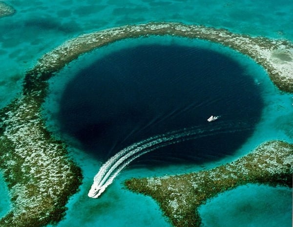 1 Great Blue Hole, Belize